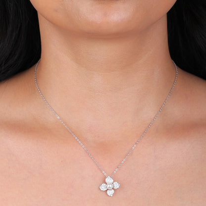 Pearl Essence Flower Necklace